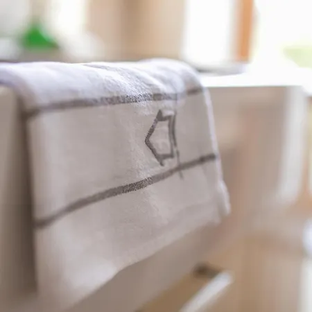 Lill' Hill Estate & Wellness - Anna Idrija