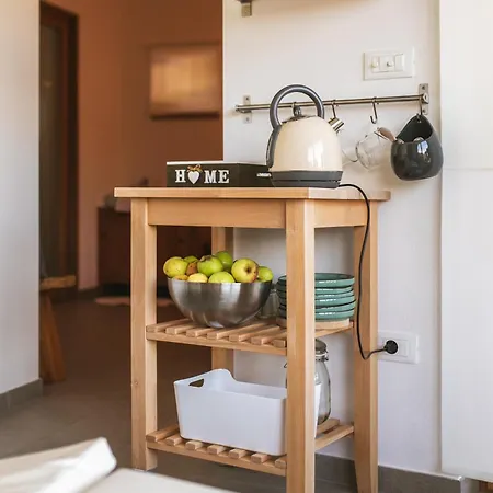 Lill' Hill Estate & Wellness - Anna Idrija